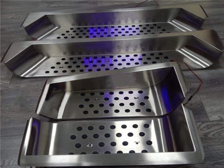 Pedal za dobrodošlico v notranjosti avtomobila za kombi