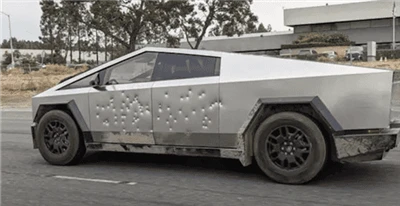 Musk: Cybertruck se lahko upre le podzvočnim nabojem.